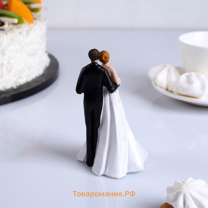 Фигурка на торт «Молодожёны объятья»,12 см, МИКС